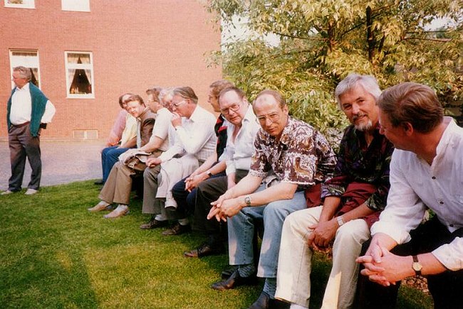 1990-08