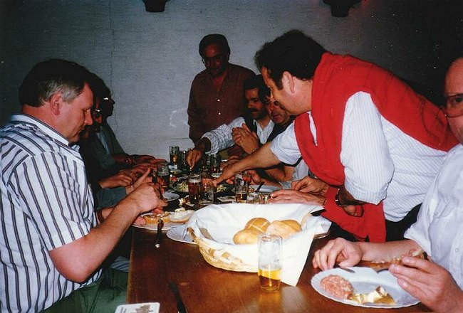 1990-17